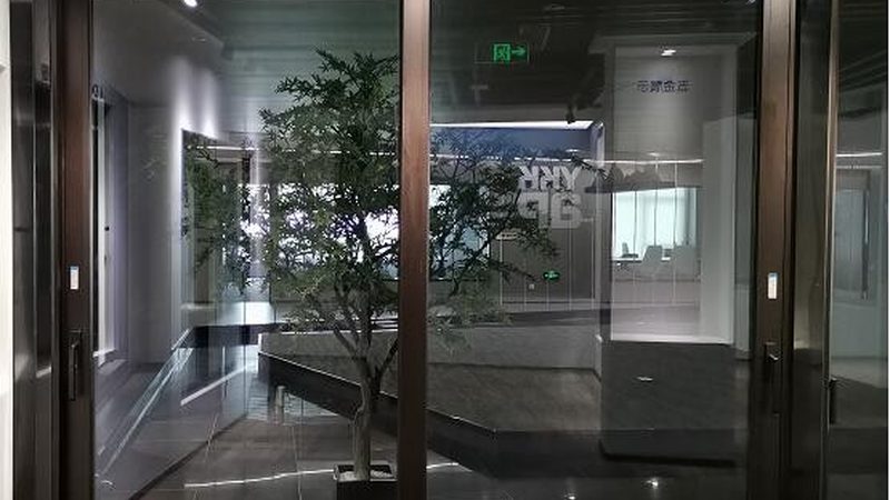 折叠门定做，材质选择背后的考量